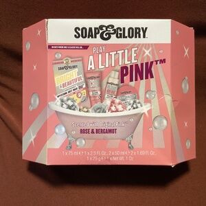 Soap&Glory Play A Little Pink Scented with Original Pink Rose & Bergamot